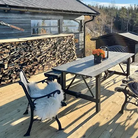 3 Bedroom Awesome In Σπίτι διακοπών *