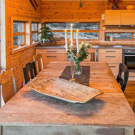 Σπίτι διακοπών 3 Bedroom Awesome In *