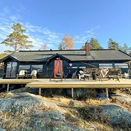 3 Bedroom Awesome In Hébergement de vacances *